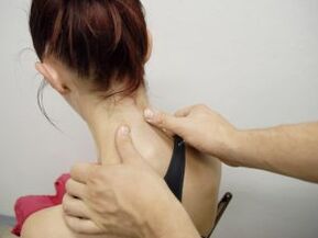 Massage zur Behandlung und Vorbeugung von zervikaler Osteochondrose